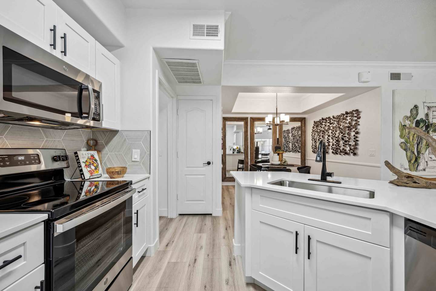 Lazo Apartment Homes photo 2